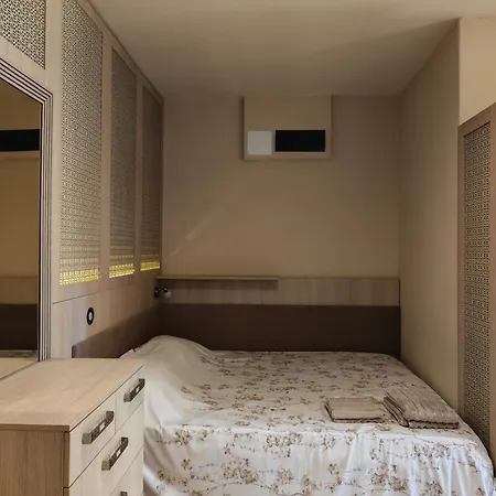 Апартхотел Argisht 602 Златни пясъци